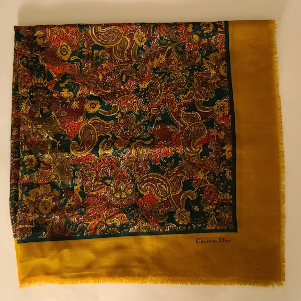 Christian Dior E'Charpes Vintage 100% Wool Scarf